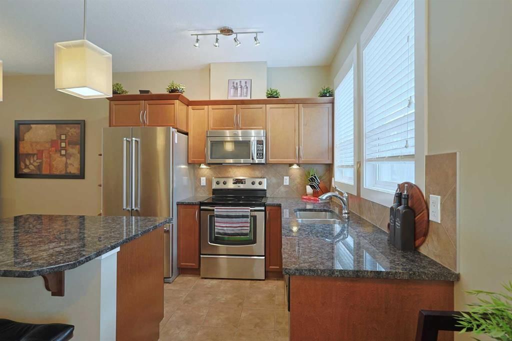 505 Evanston Square NW, Calgary — photo 3 of 37