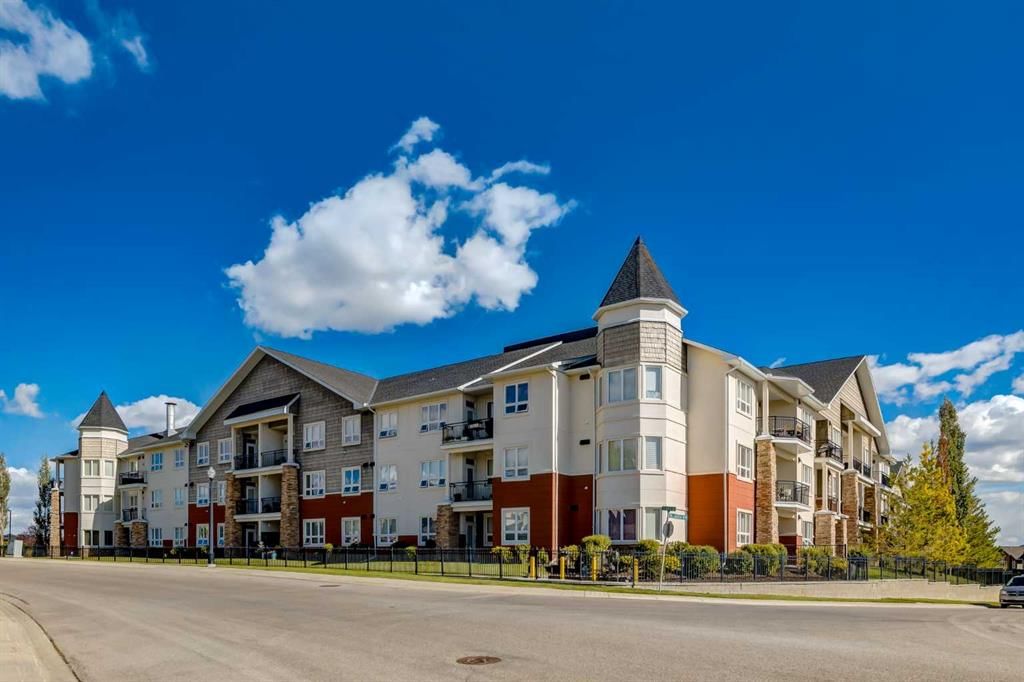 544, 26 Val Gardena View SW, Calgary — main listing photo