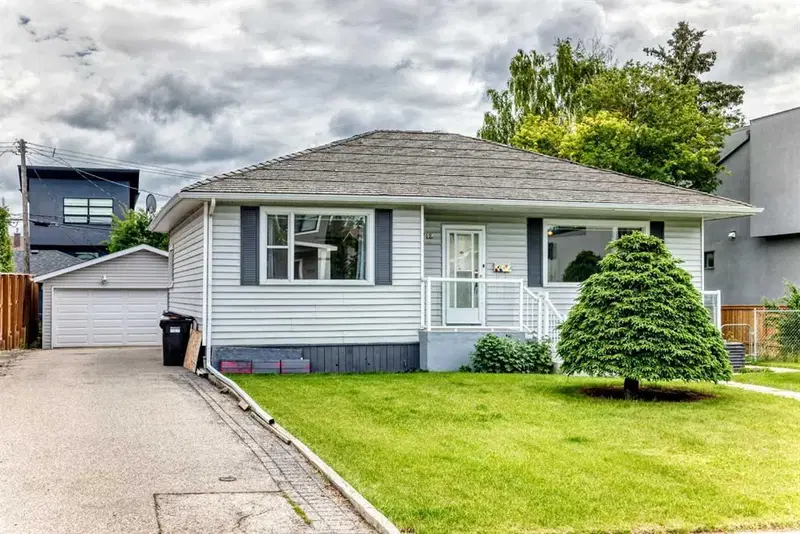 1712 28 Street SW, Calgary — main listing photo