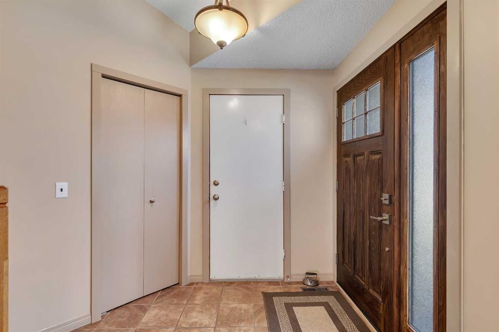 56 Coverdale Place NE, Calgary — photo 4 of 45