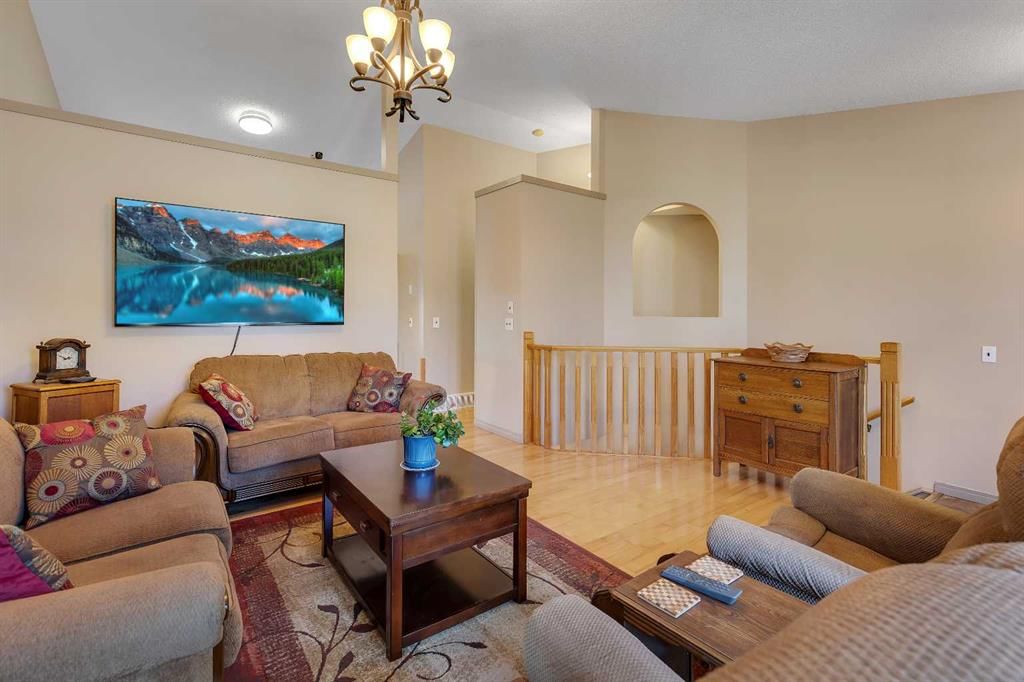 56 Coverdale Place NE, Calgary — photo 5 of 45