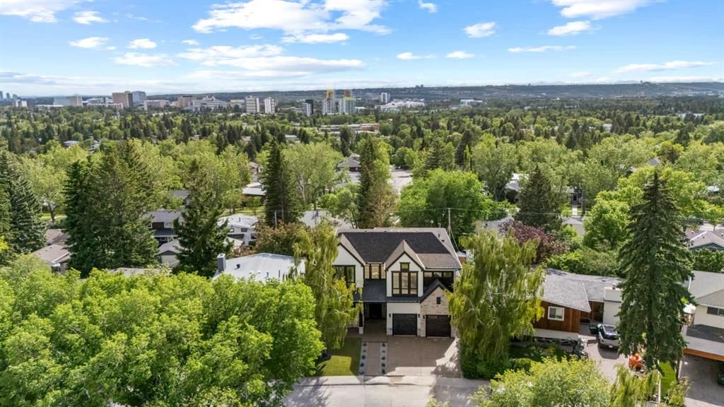 4719 Chapel Road NW, Calgary — photo 3 of 45