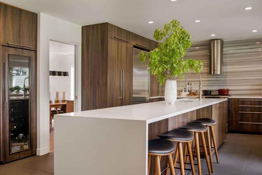 344 Canterville Drive SW, Calgary — main listing photo