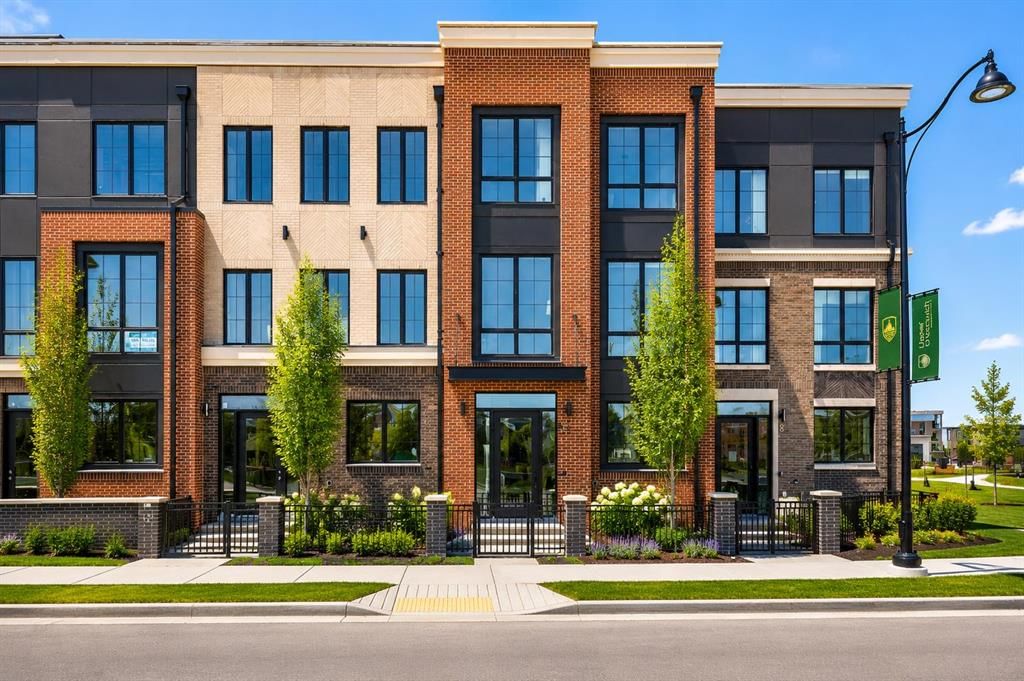 133 Greenwich Common NW, Calgary — main listing photo