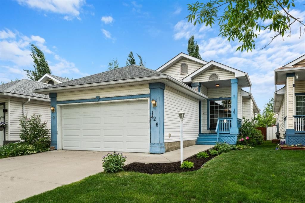 126 Douglas Glen Close SE, Calgary — main listing photo
