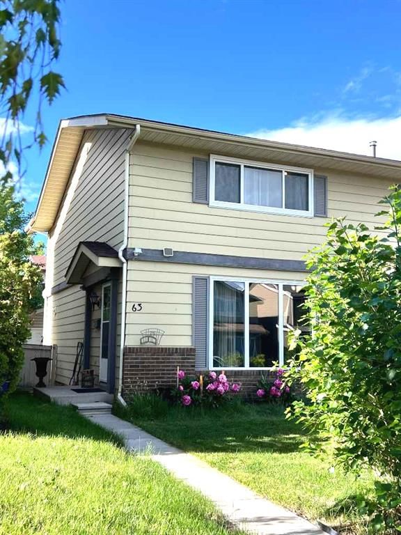 63 Strathcona Crescent SW, Calgary — main listing photo