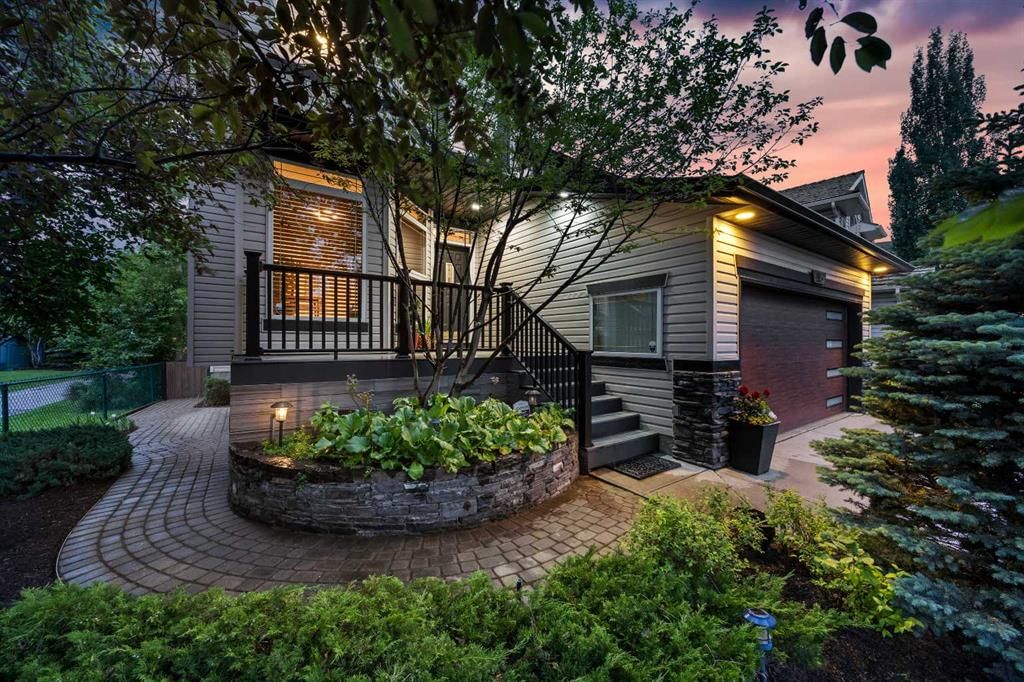 15 Douglas Glen Heights SE, Calgary — photo 2 of 50
