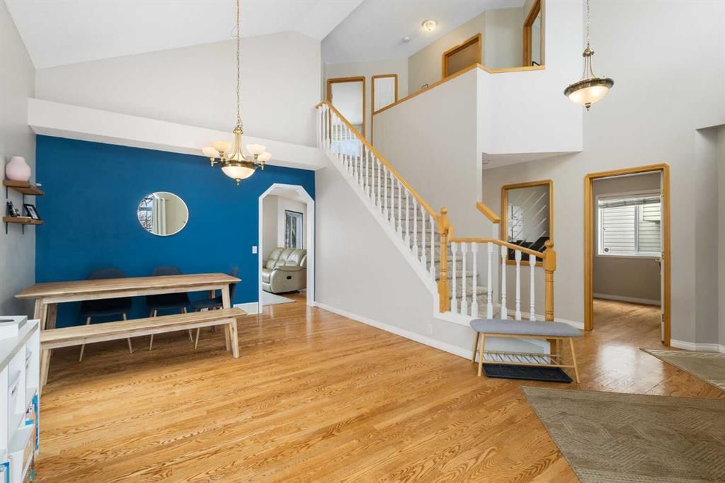 136 Douglas Glen Heath SE, Calgary — photo 3 of 40