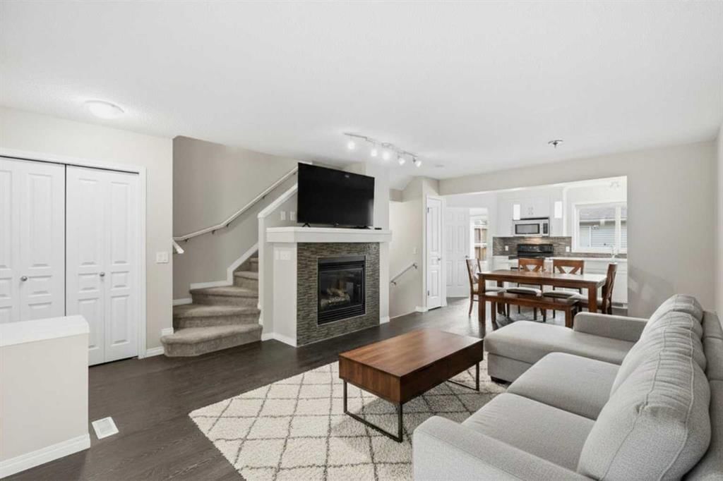 72 Auburn Bay Boulevard SE, Calgary — photo 3 of 28