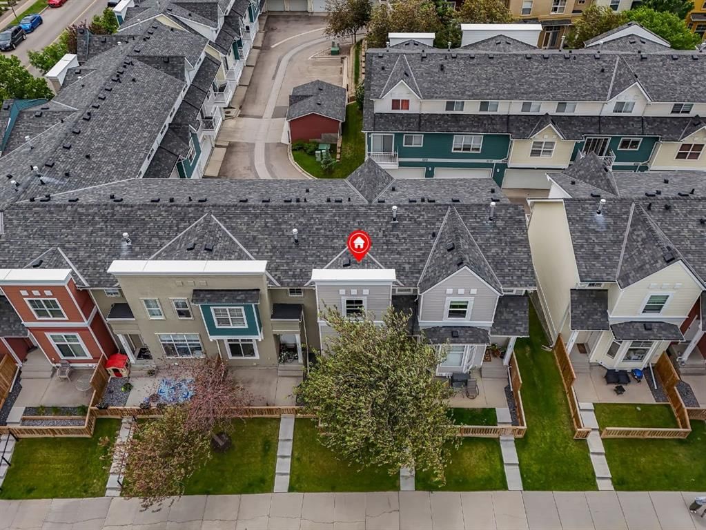 223 McKenzie Towne Gate SE, Calgary — photo 2 of 27