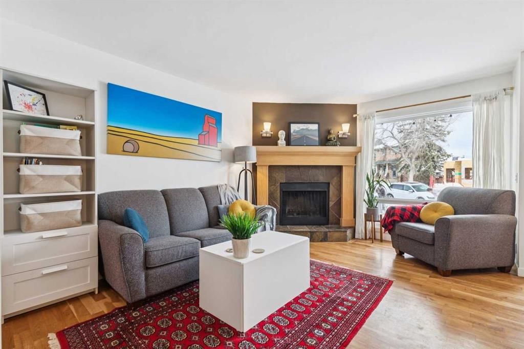 2621C 1 Avenue NW, Calgary — photo 4 of 32