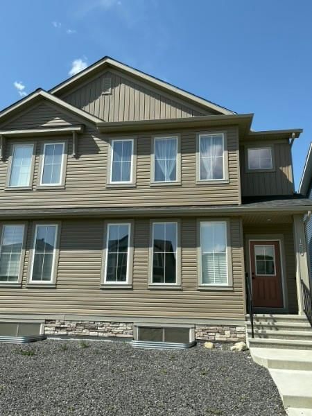 150 Ambleton Drive NW, Calgary — photo 3 of 37