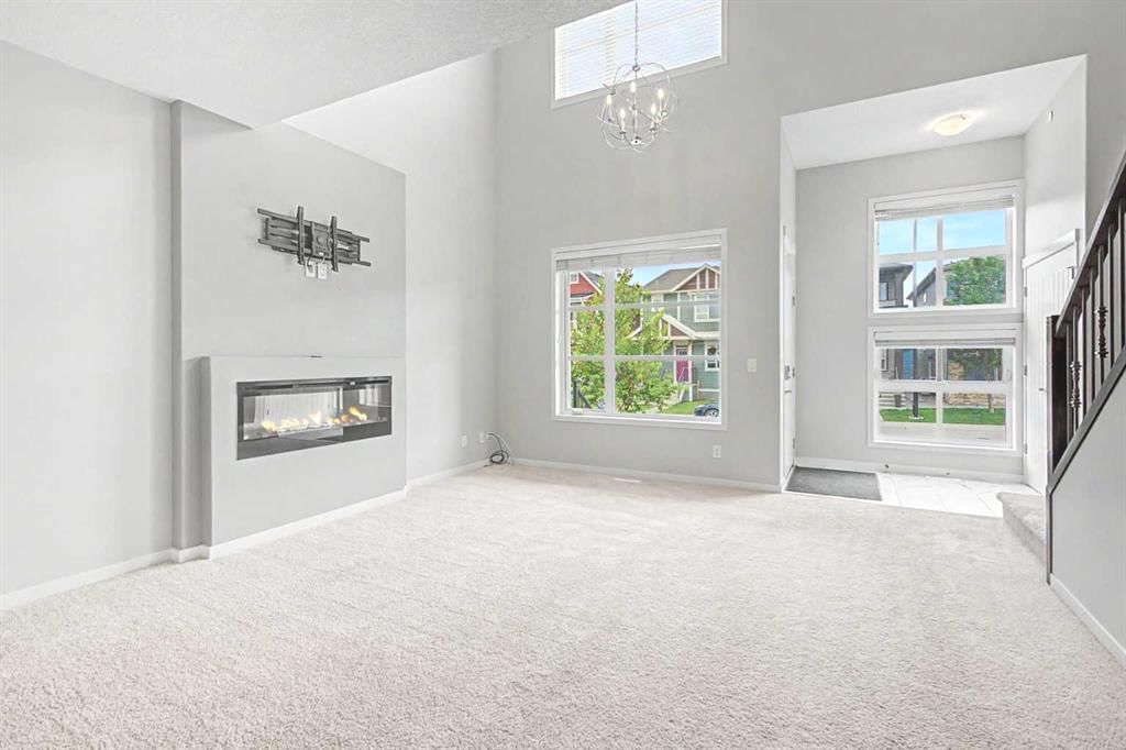 124 Howse Avenue NE, Calgary — photo 2 of 50