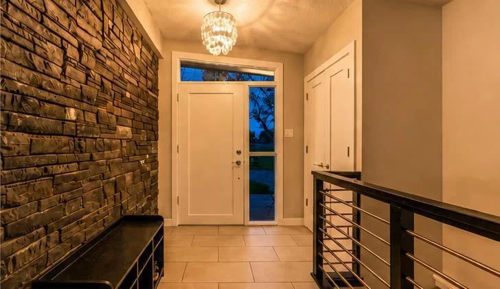 724 Willacy Drive SE, Calgary — photo 2 of 31