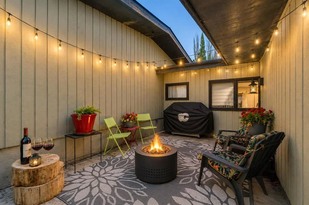 724 Willacy Drive SE, Calgary — photo 3 of 31