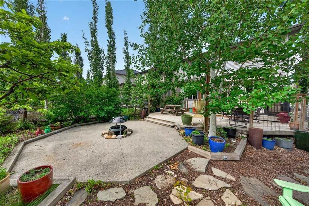 60 Sherwood Crescent NW, Calgary — photo 3 of 39