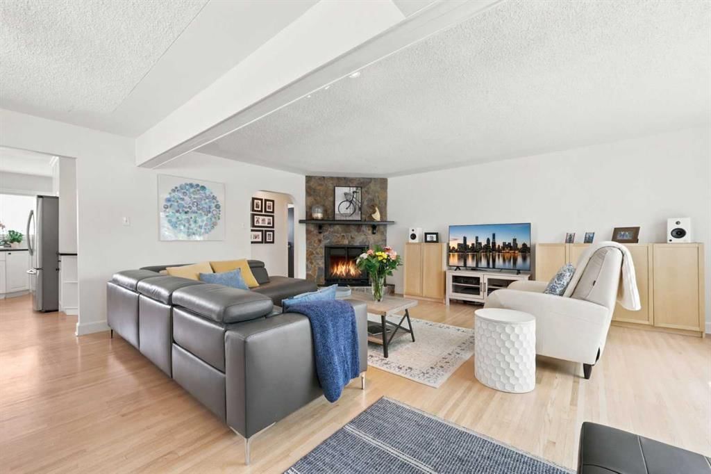 3518 3 Avenue SW, Calgary — photo 3 of 50