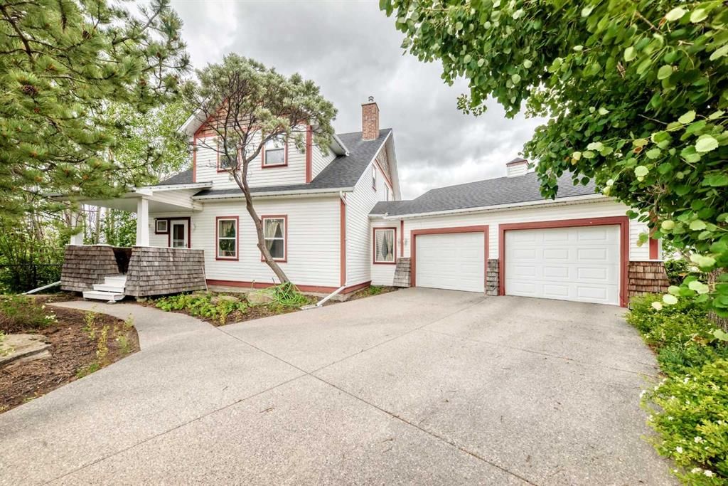 10 Hidden Creek View NW, Calgary — main listing photo