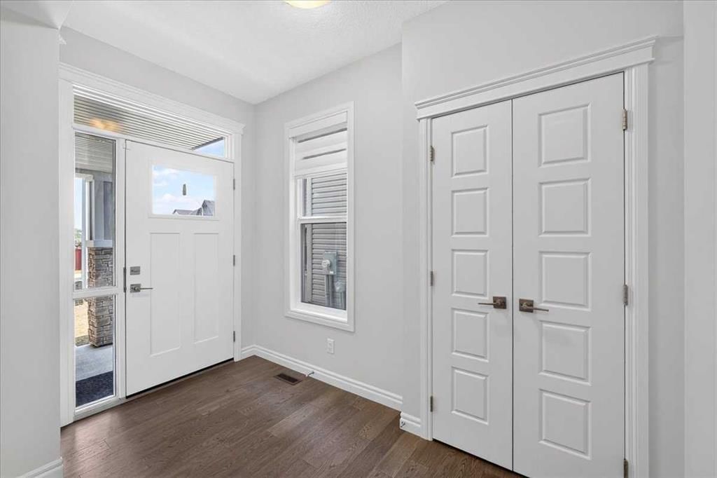 75 Midgrove Drive SW, Airdrie — photo 4 of 50