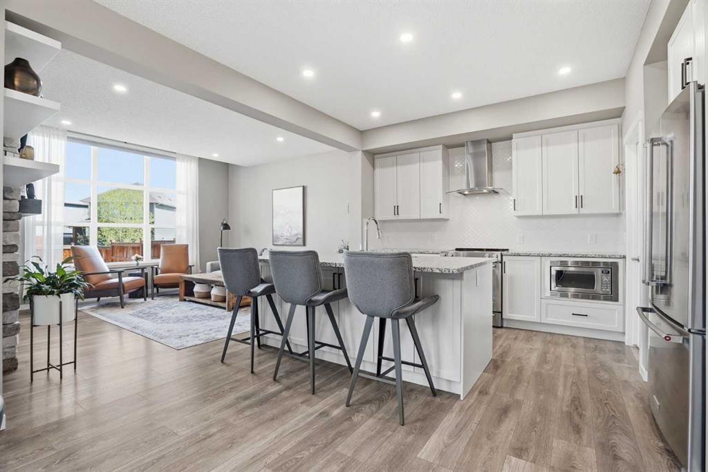 393 Masters Avenue SE, Calgary — photo 2 of 50
