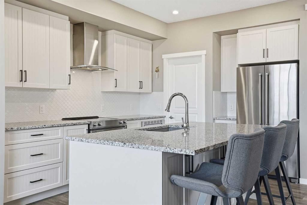 393 Masters Avenue SE, Calgary — photo 4 of 50