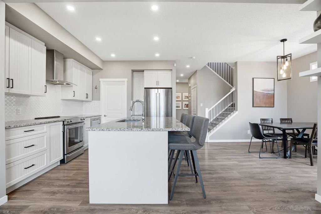 393 Masters Avenue SE, Calgary — photo 5 of 50