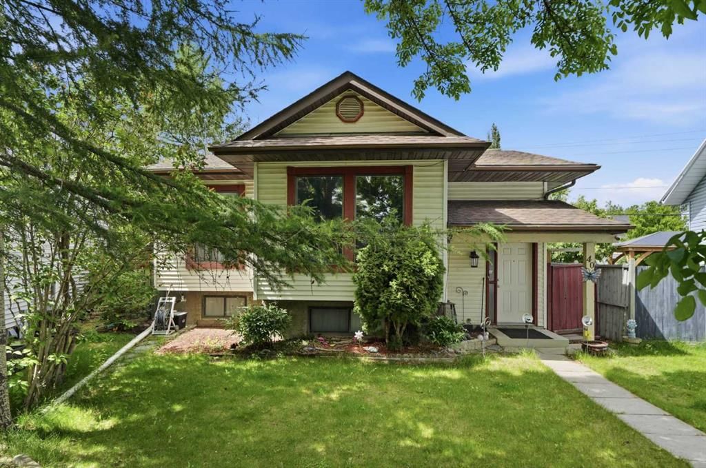 40 McKerrell Close SE, Calgary — main listing photo