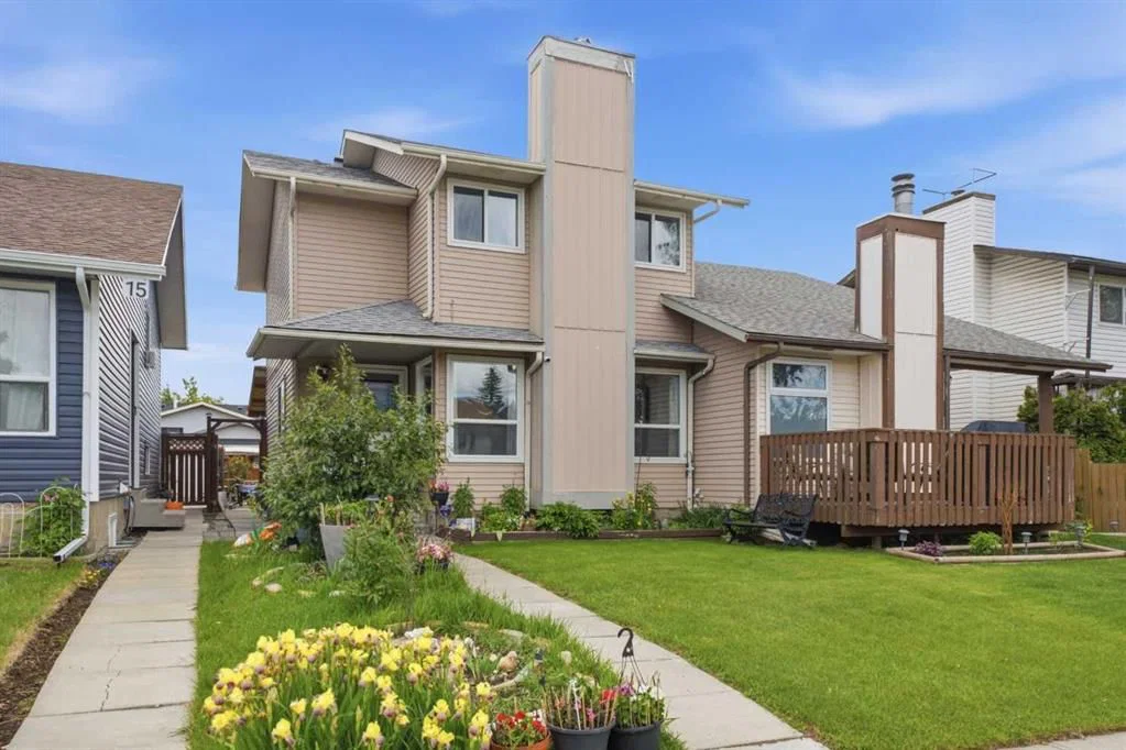 17 Abberfield Crescent NE, Calgary — main listing photo