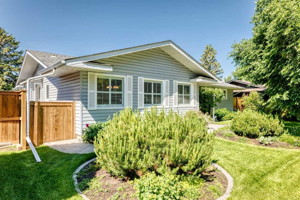 10435 Mapleridge Crescent SE, Calgary — main listing photo