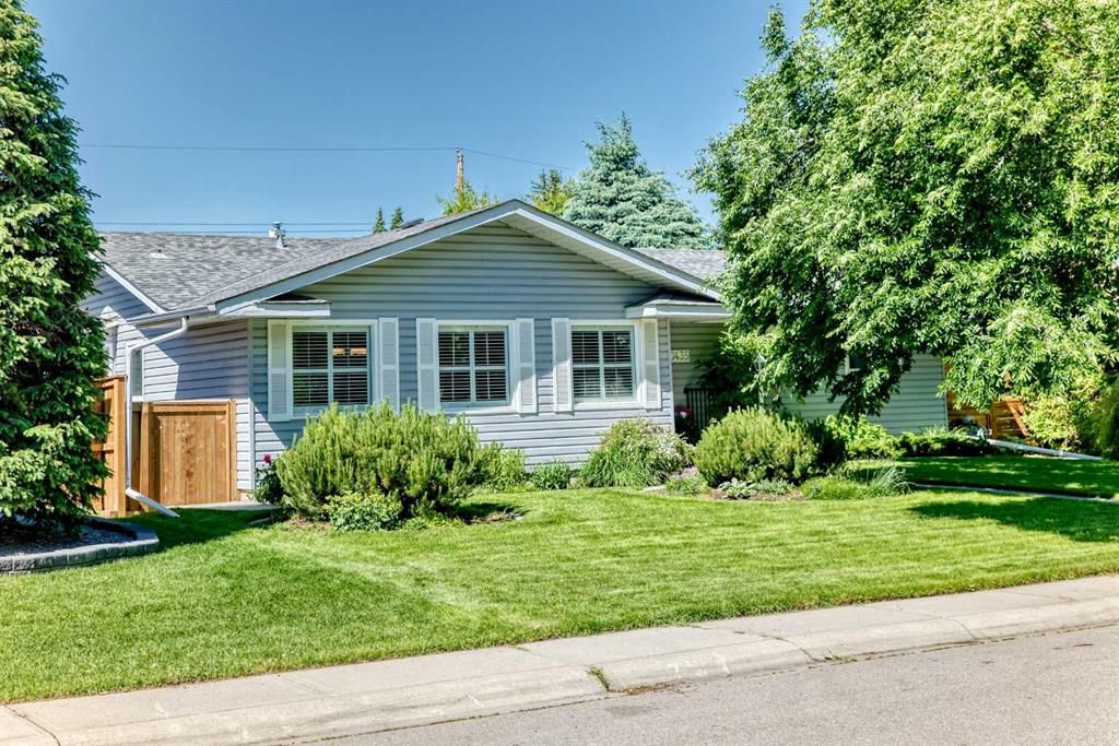 10435 Mapleridge Crescent SE, Calgary — photo 2 of 40