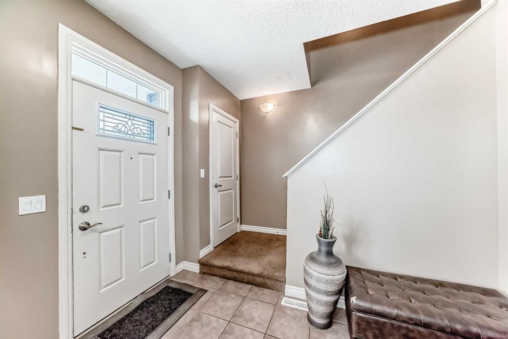 104 Redstone Avenue NE, Calgary — photo 4 of 50