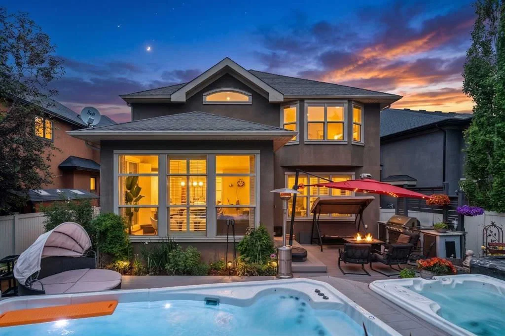 11 Aspen Cliff Place SW, Calgary — main listing photo