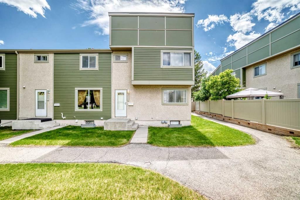 222, 406 Blackthorn Road NE, Calgary — main listing photo