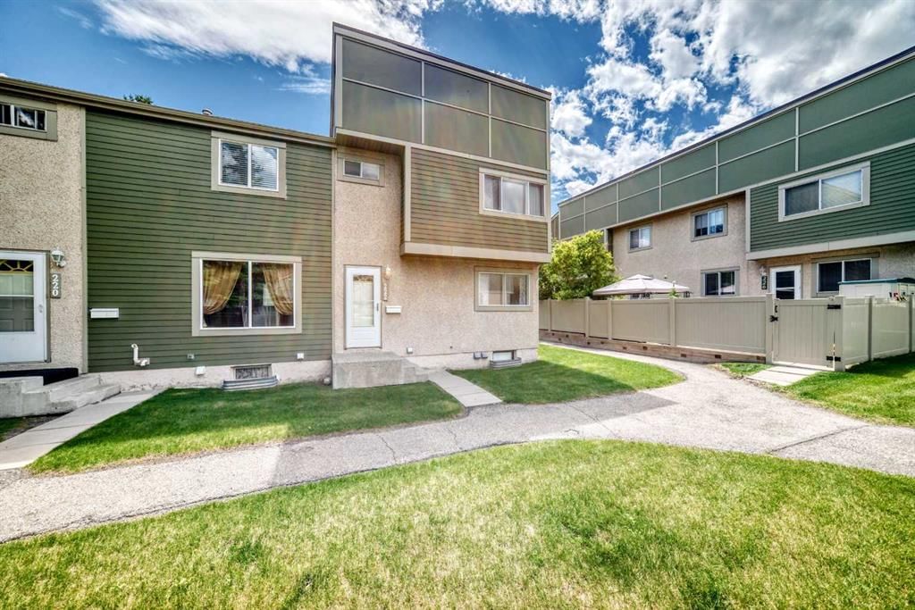 222, 406 Blackthorn Road NE, Calgary — photo 3 of 37