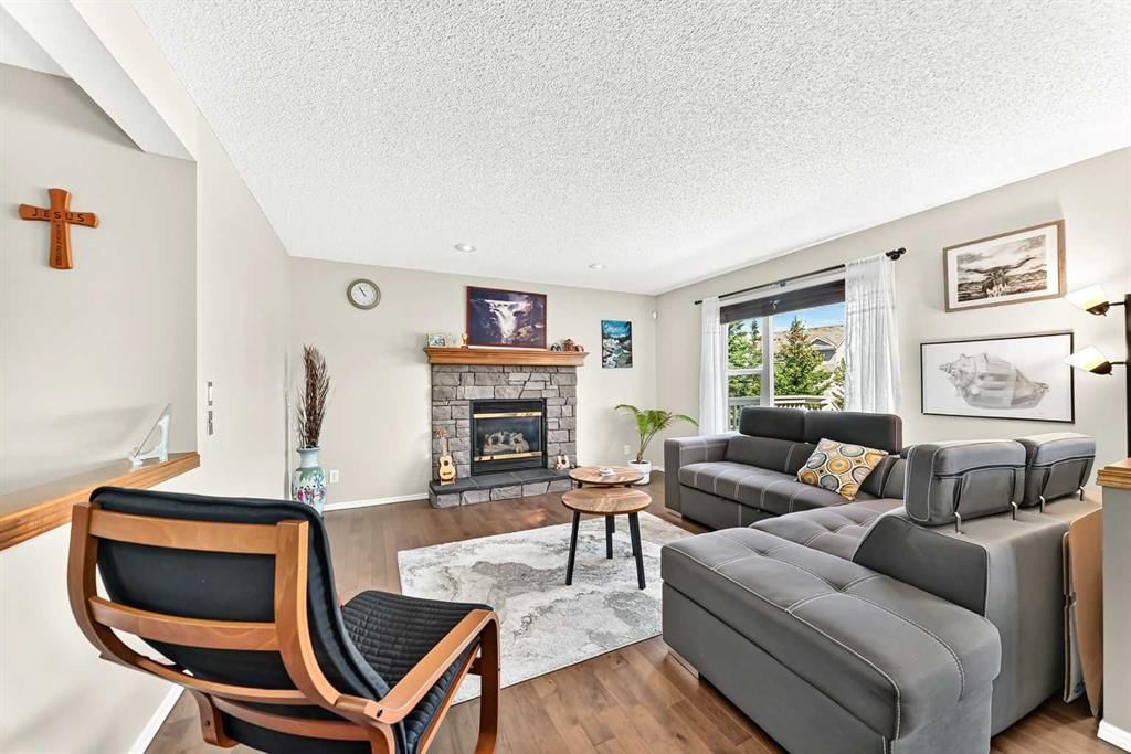 38 Royal Oak Grove NW, Calgary — photo 3 of 50