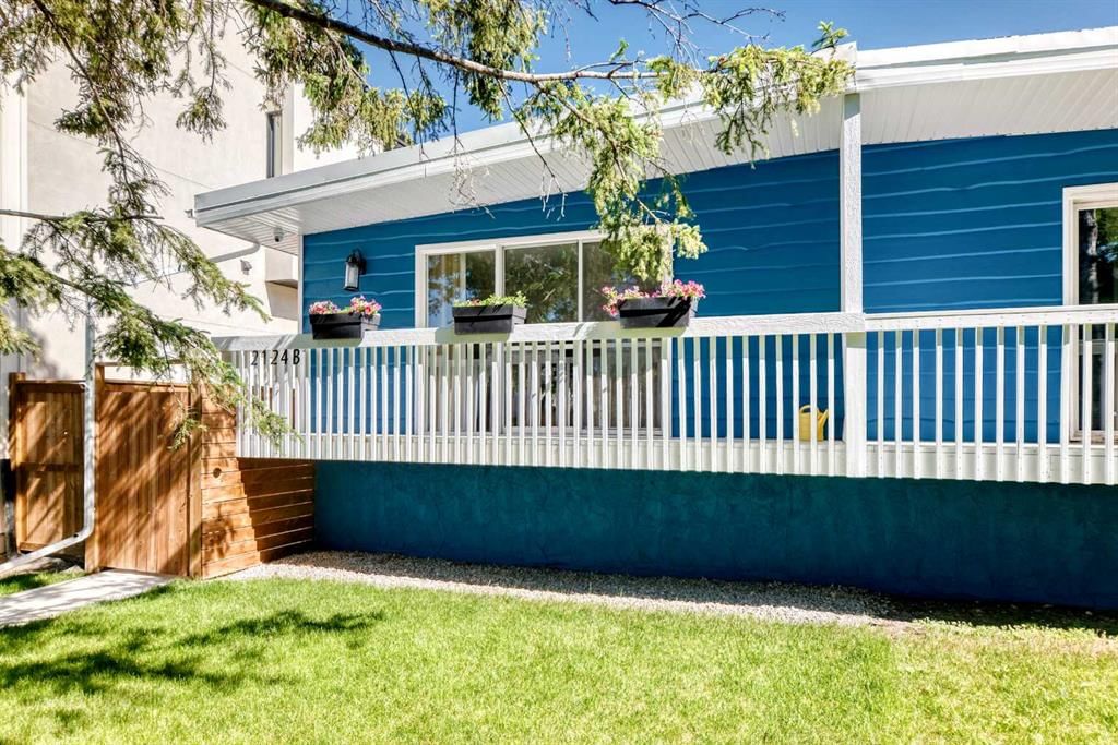 2124B 52 Avenue SW, Calgary — photo 2 of 49