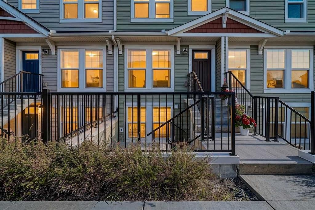 1910, 7451 Falconridge Boulevard NE, Calgary — main listing photo