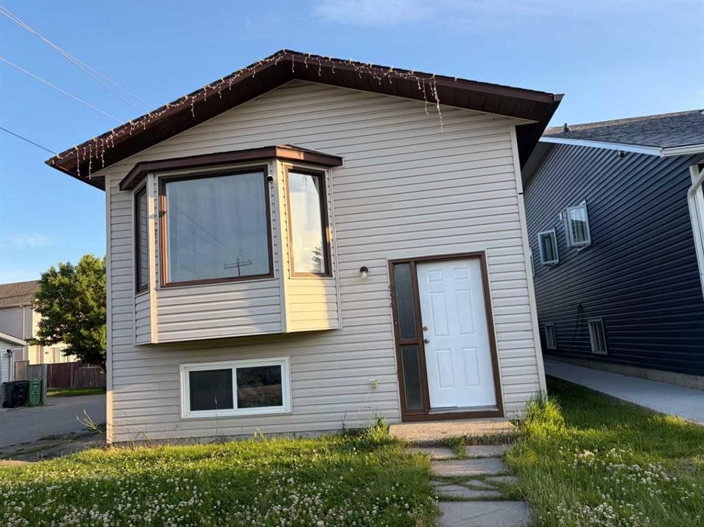 250 Falmere Way NE, Calgary — main listing photo