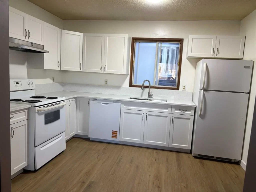 250 Falmere Way NE, Calgary — photo 2 of 32