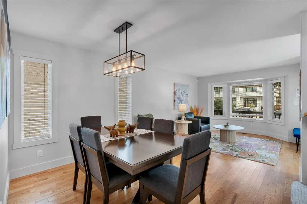 229 22 Avenue NE, Calgary — photo 5 of 25