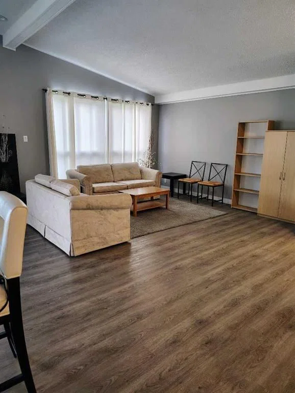 2457 22A Street NW, Calgary — photo 5 of 43