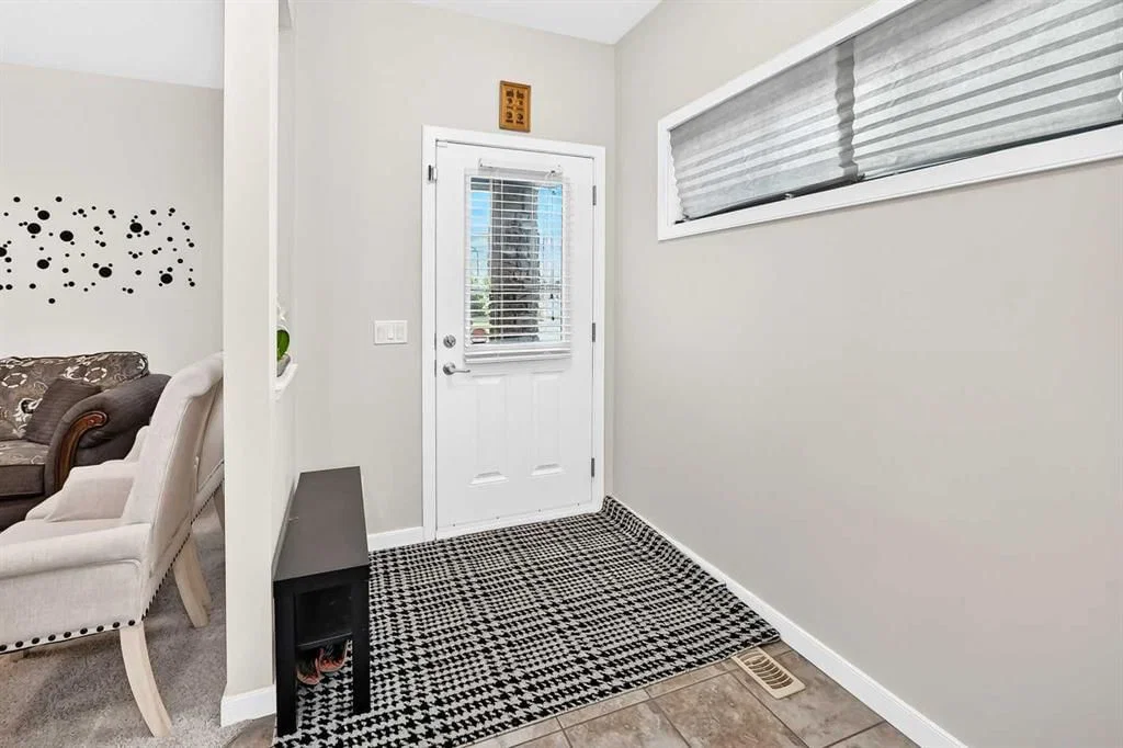 56 PANATELLA Parade NW, Calgary — photo 4 of 50