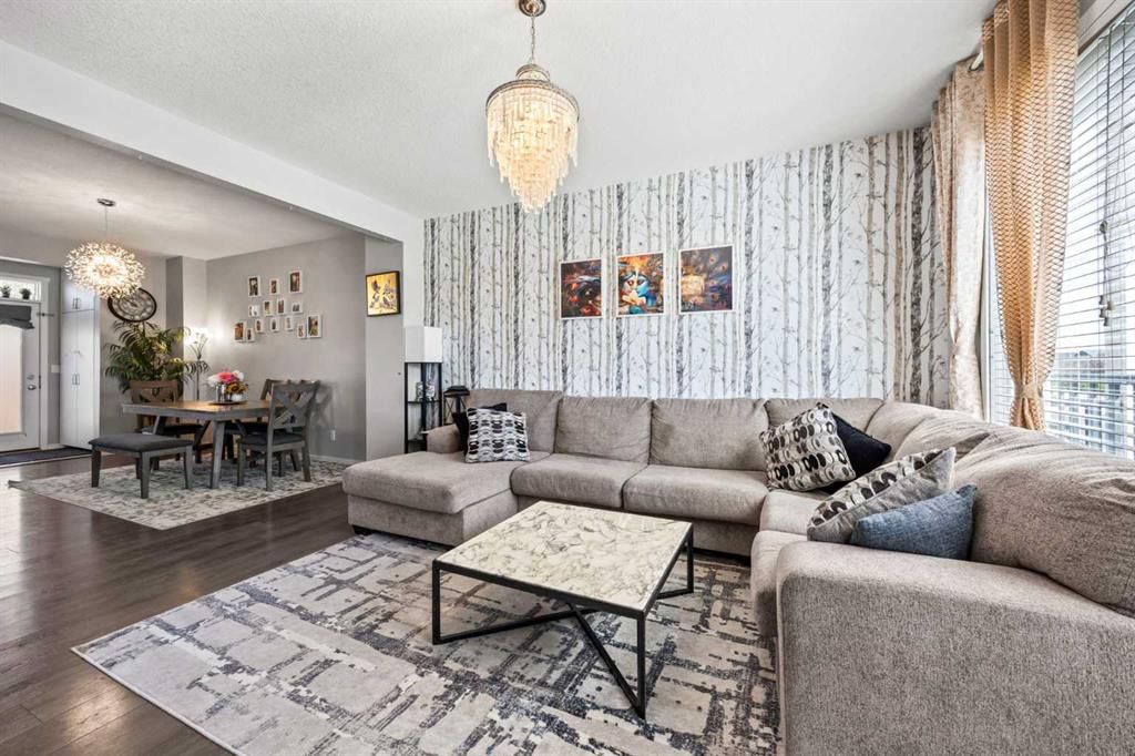 9121 52 Street NE, Calgary — photo 3 of 34