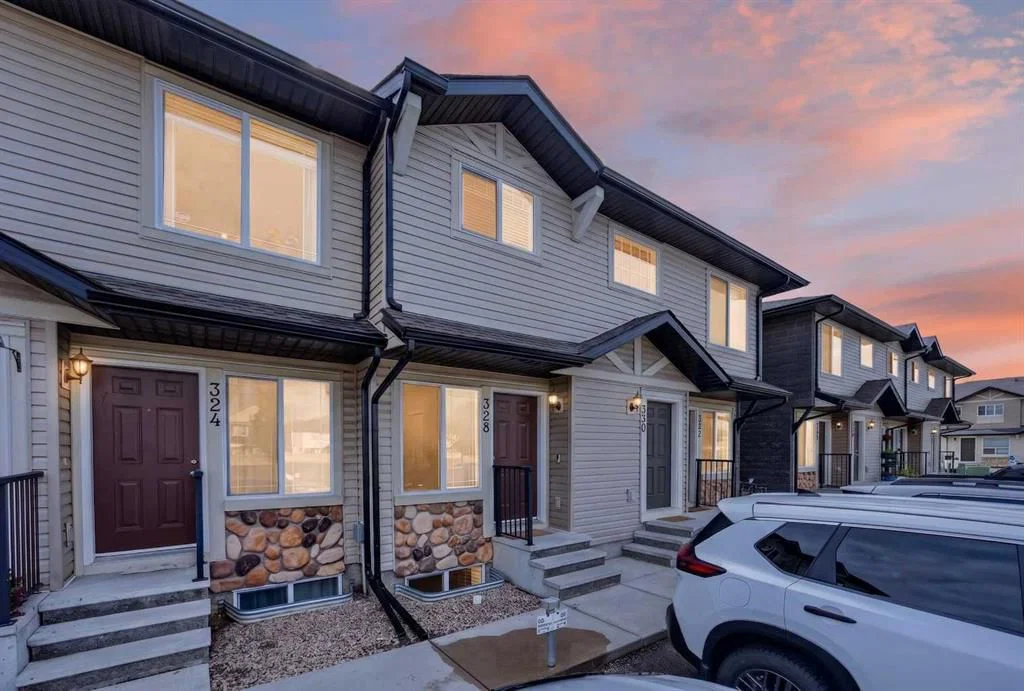 328 Saddlebrook Point NE, Calgary — main listing photo