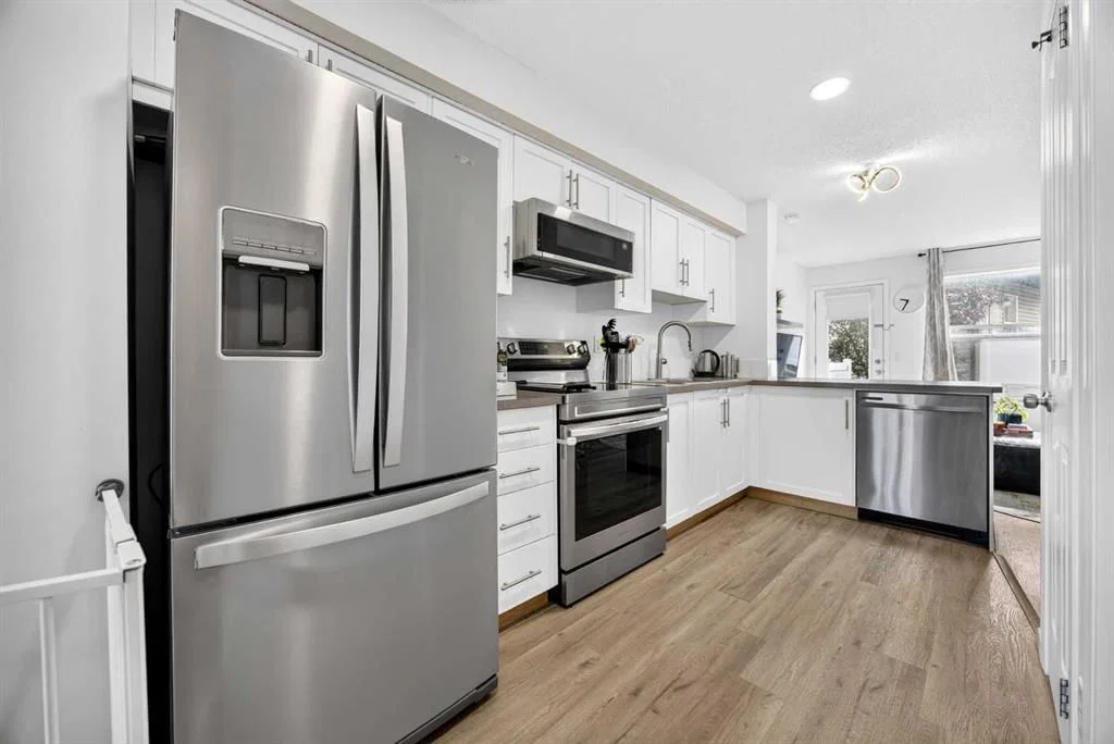 328 Saddlebrook Point NE, Calgary — photo 4 of 30