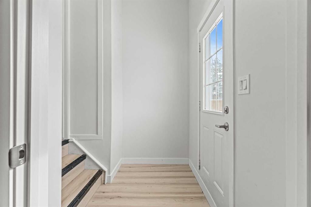 937 Marcombe Drive NE, Calgary — photo 2 of 38