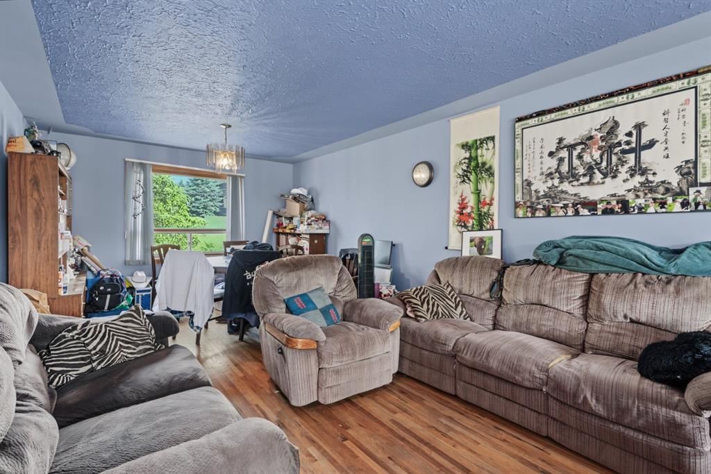 2620 5 Avenue NW, Calgary — photo 4 of 22