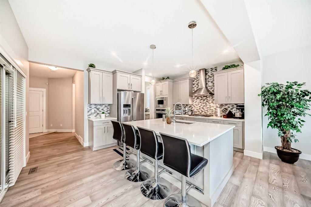 477 Legacy Boulevard SE, Calgary — photo 3 of 47