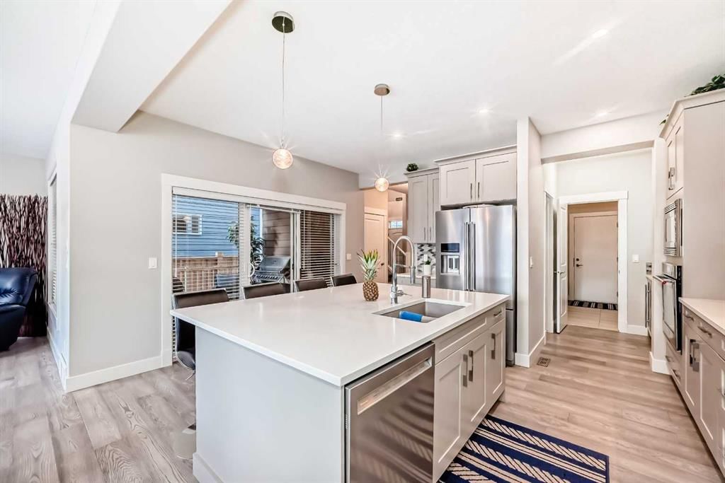 477 Legacy Boulevard SE, Calgary — photo 5 of 47