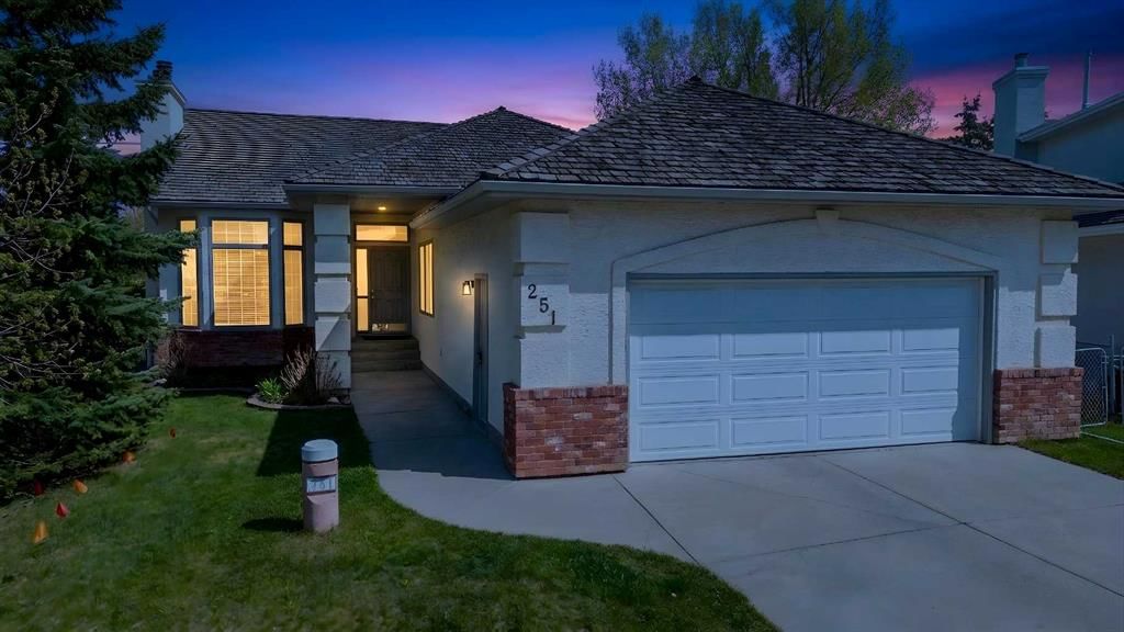 251 Hampshire Place NW, Calgary — photo 2 of 40